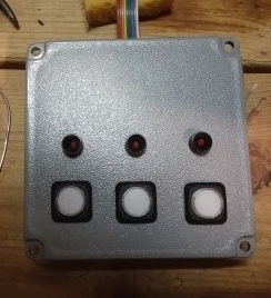 2 Mounted buttons
